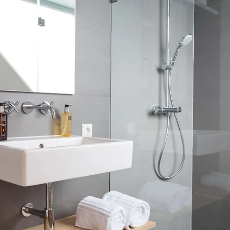 Little Grand آيندهوفن