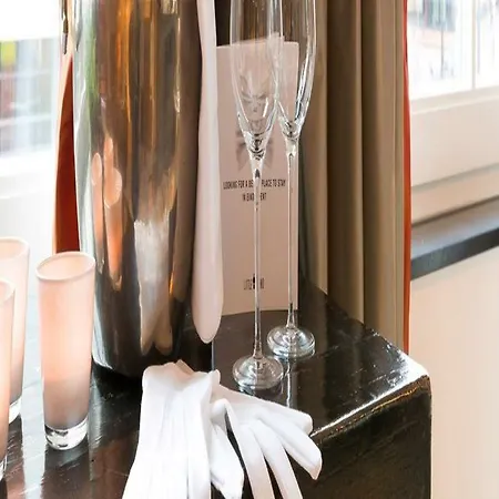 Little Grand آيندهوفن