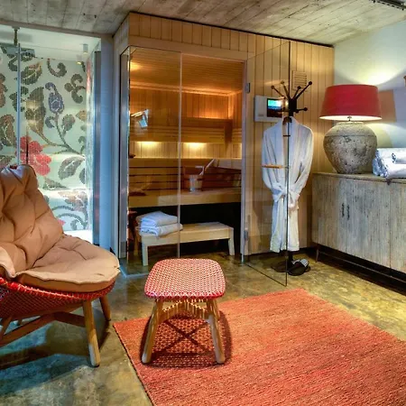 Little Grand * آيندهوفن