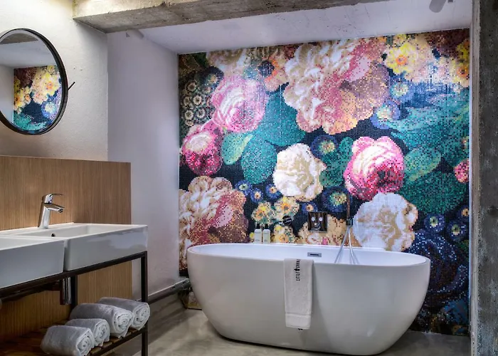 Little Grand Apartment