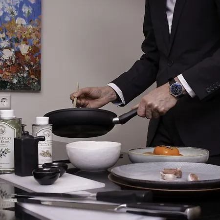 Little Grand Apartment *