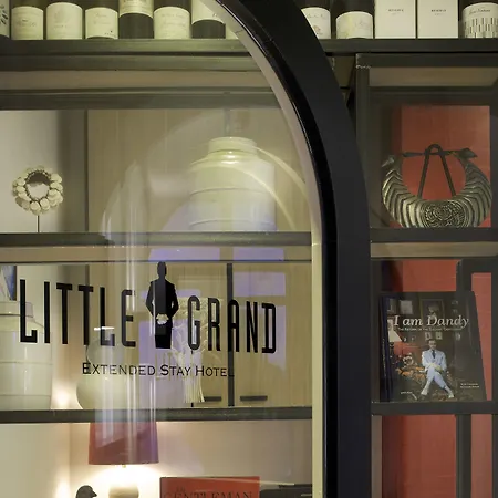 Little Grand דירה